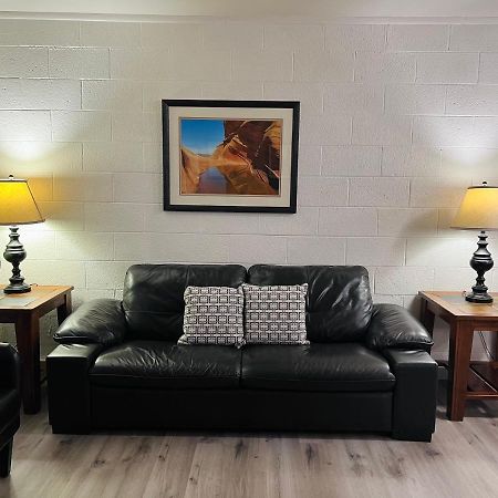 Lake Powell Motel & Apartments Page Ngoại thất bức ảnh