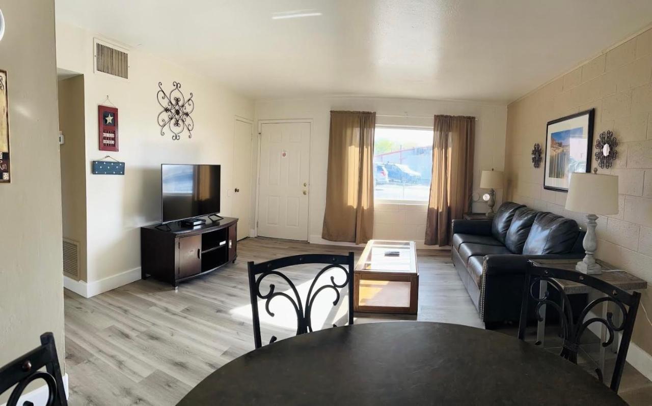 Lake Powell Motel & Apartments Page Ngoại thất bức ảnh