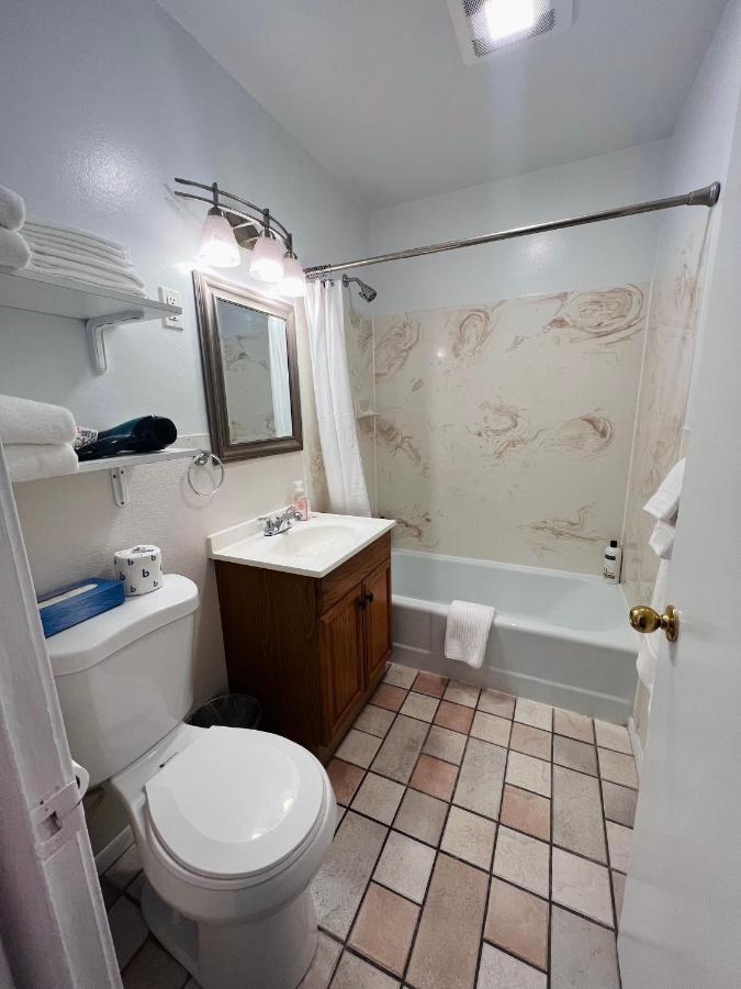 Lake Powell Motel & Apartments Page Ngoại thất bức ảnh