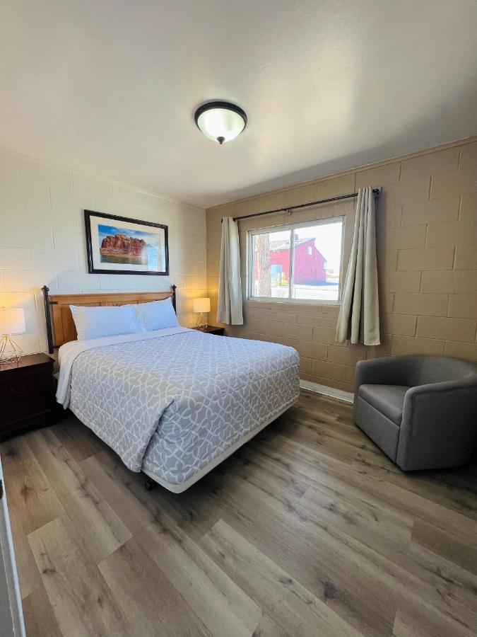 Lake Powell Motel & Apartments Page Ngoại thất bức ảnh