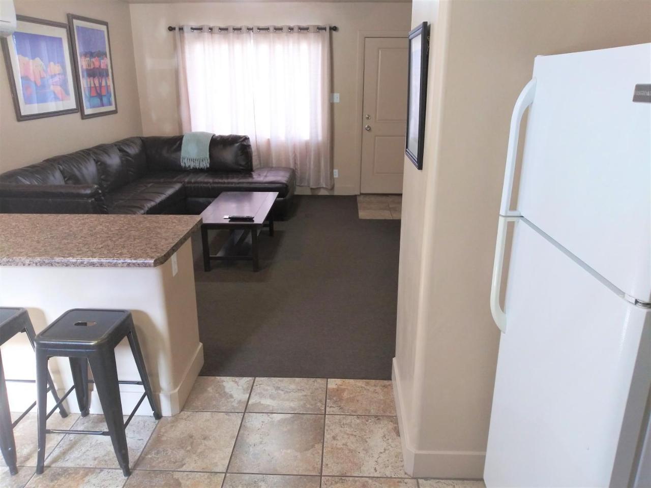 Lake Powell Motel & Apartments Page Ngoại thất bức ảnh
